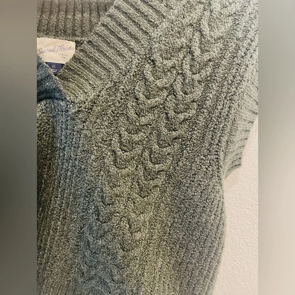 Universal Thread Green Knit Sweater Skirt and Cabled Sweater Vest Set Size Small - Picture 4 of 4